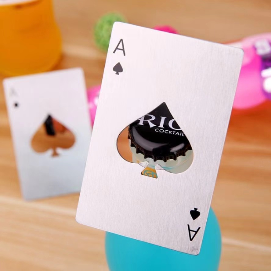 Beer Bottle Opener Poker A Car - Kitchen Gadgets To Gift のレビューと価格